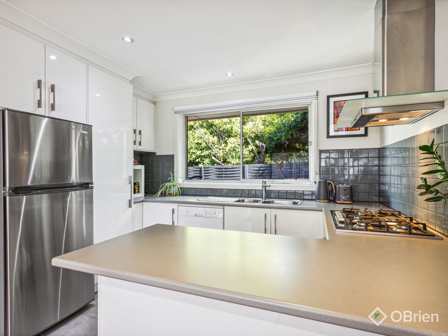 8/30 Collins Street, Mentone VIC 3194, Image 2