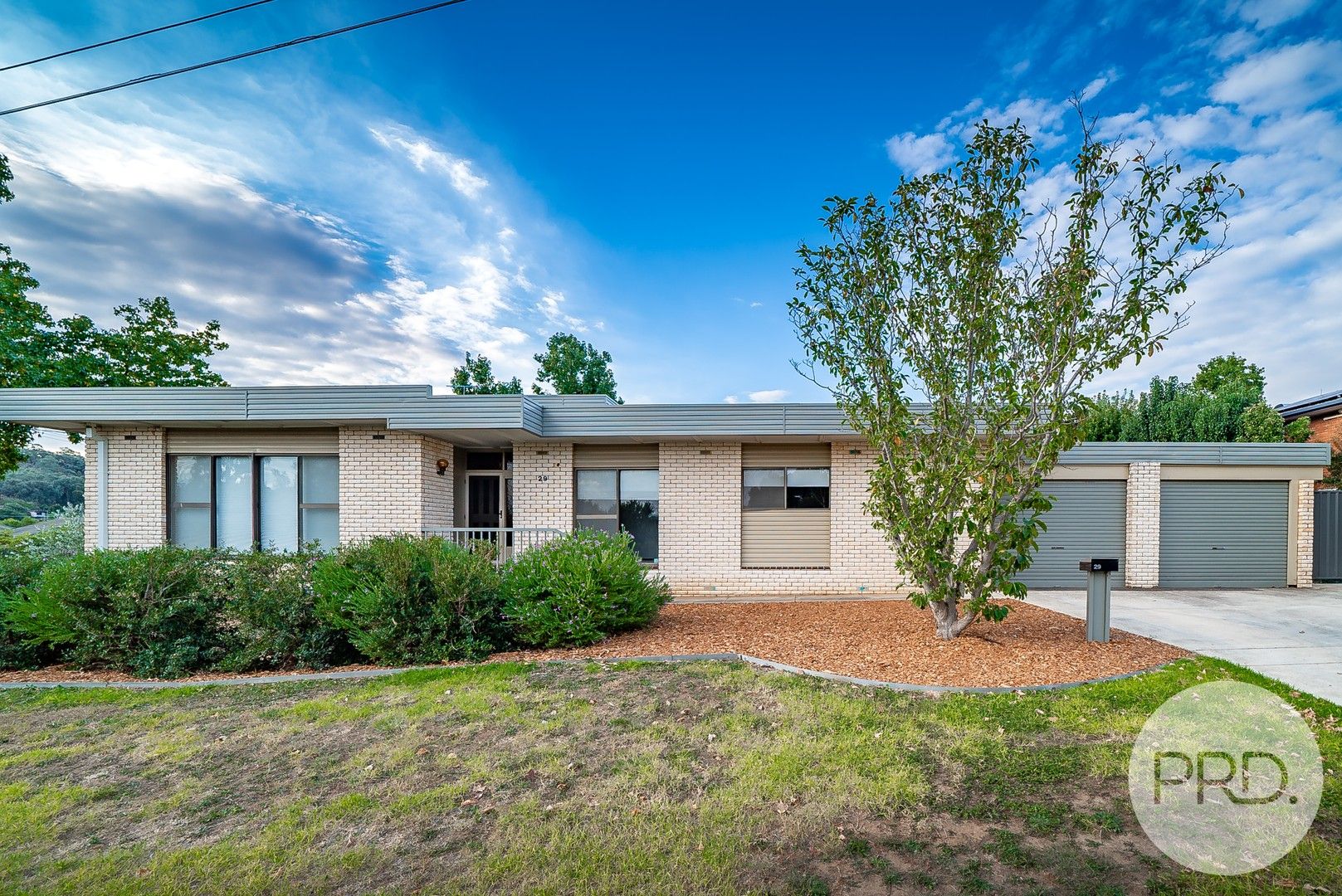 4 bedrooms House in 29 Banks Avenue KOORINGAL NSW, 2650