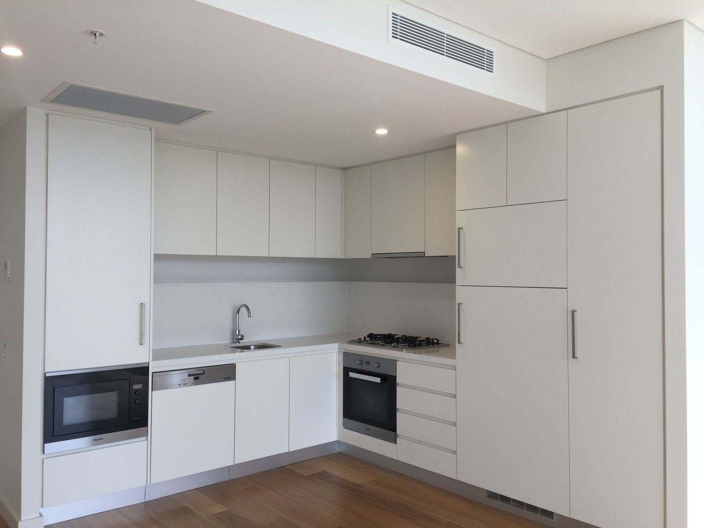 1 bedrooms Apartment / Unit / Flat in 2302/1 Mooltan Avenue MACQUARIE PARK NSW, 2113