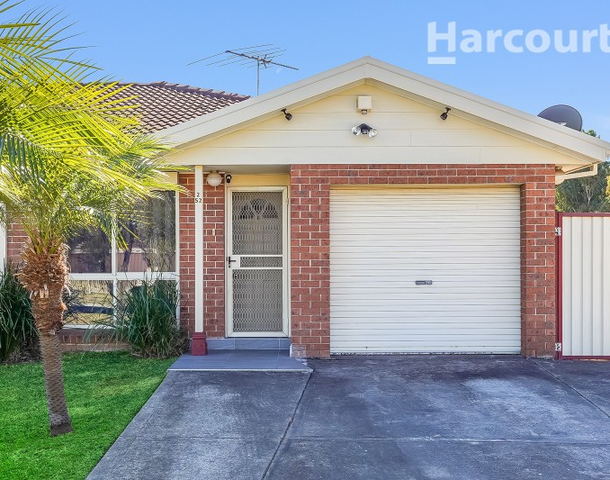 2/52 Francisco Crescent, Rosemeadow NSW 2560