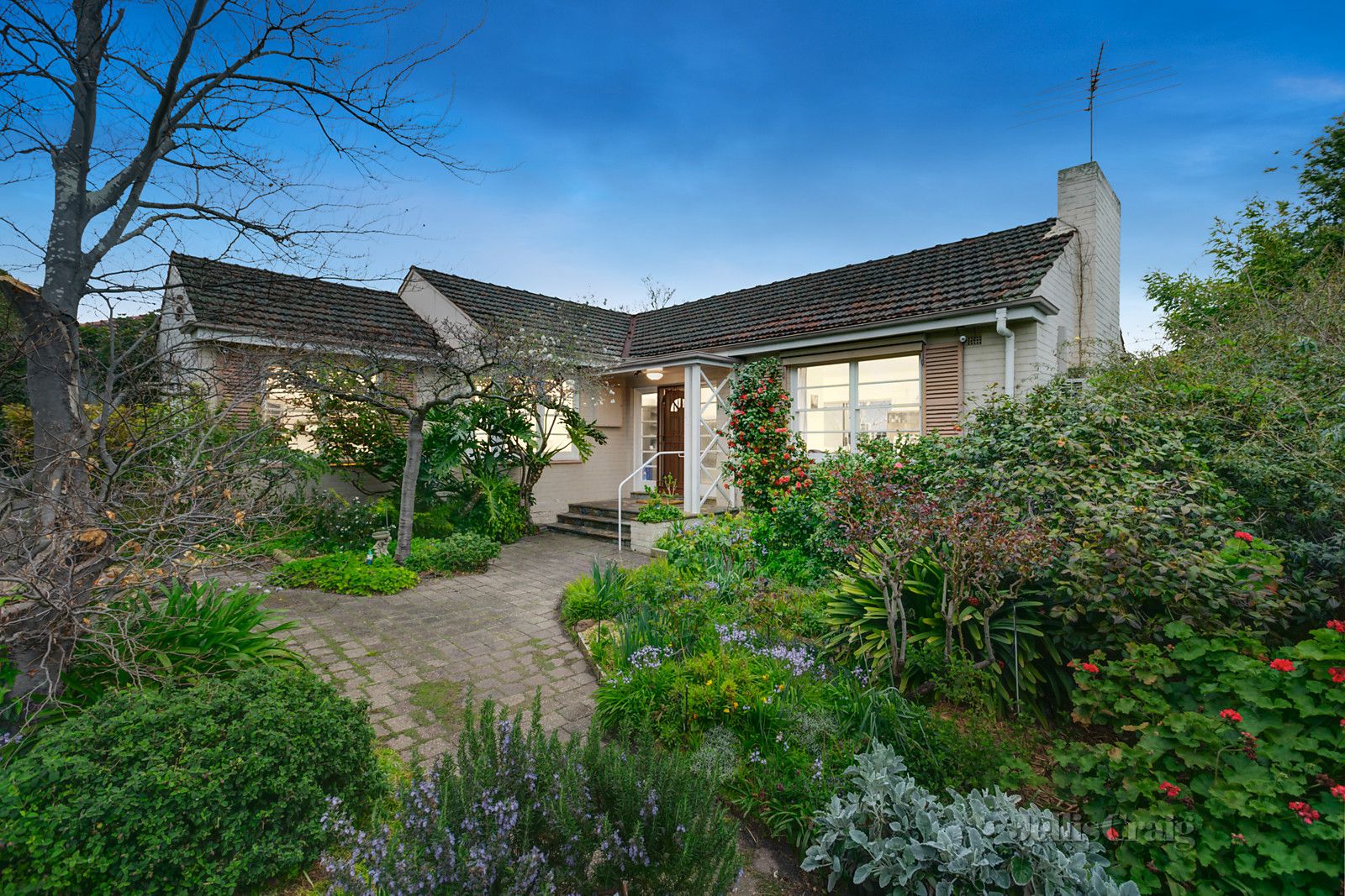 30 Outlook Drive, Camberwell Property History & Address Research Domain