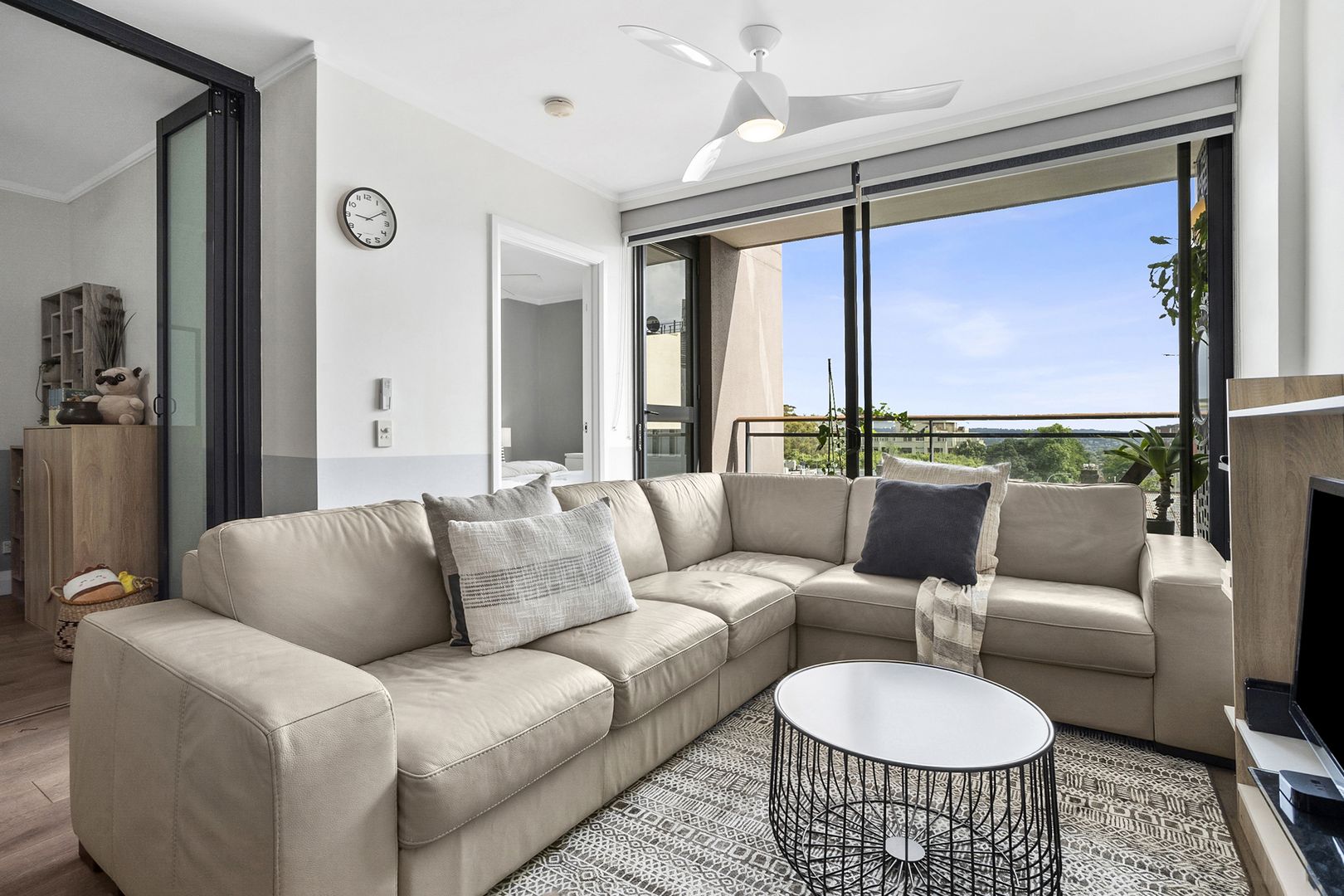 409/88 Vista Street, Mosman NSW 2088, Image 2