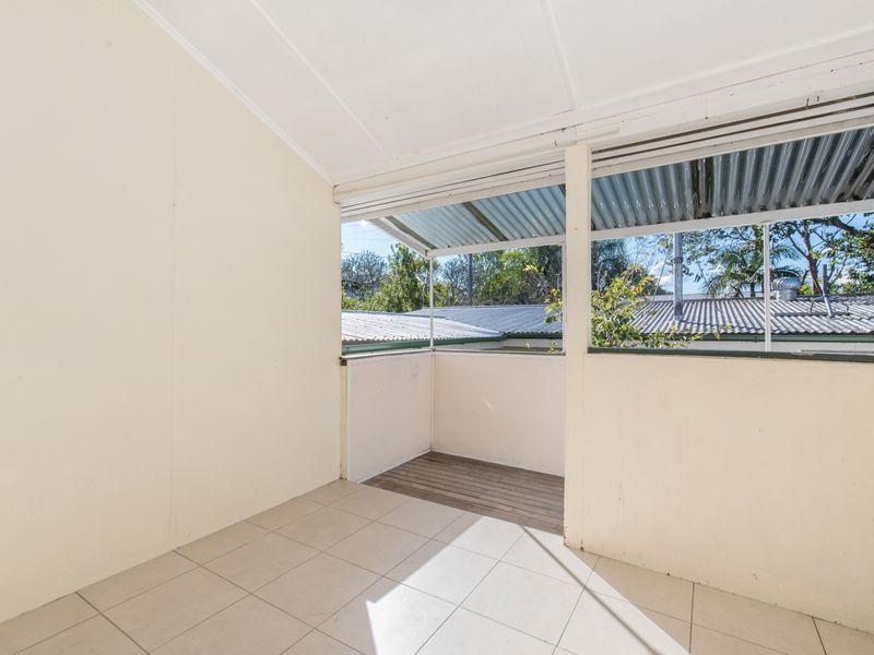1 bedrooms Apartment / Unit / Flat in 2/17 Hawthorn Terrace RED HILL QLD, 4059