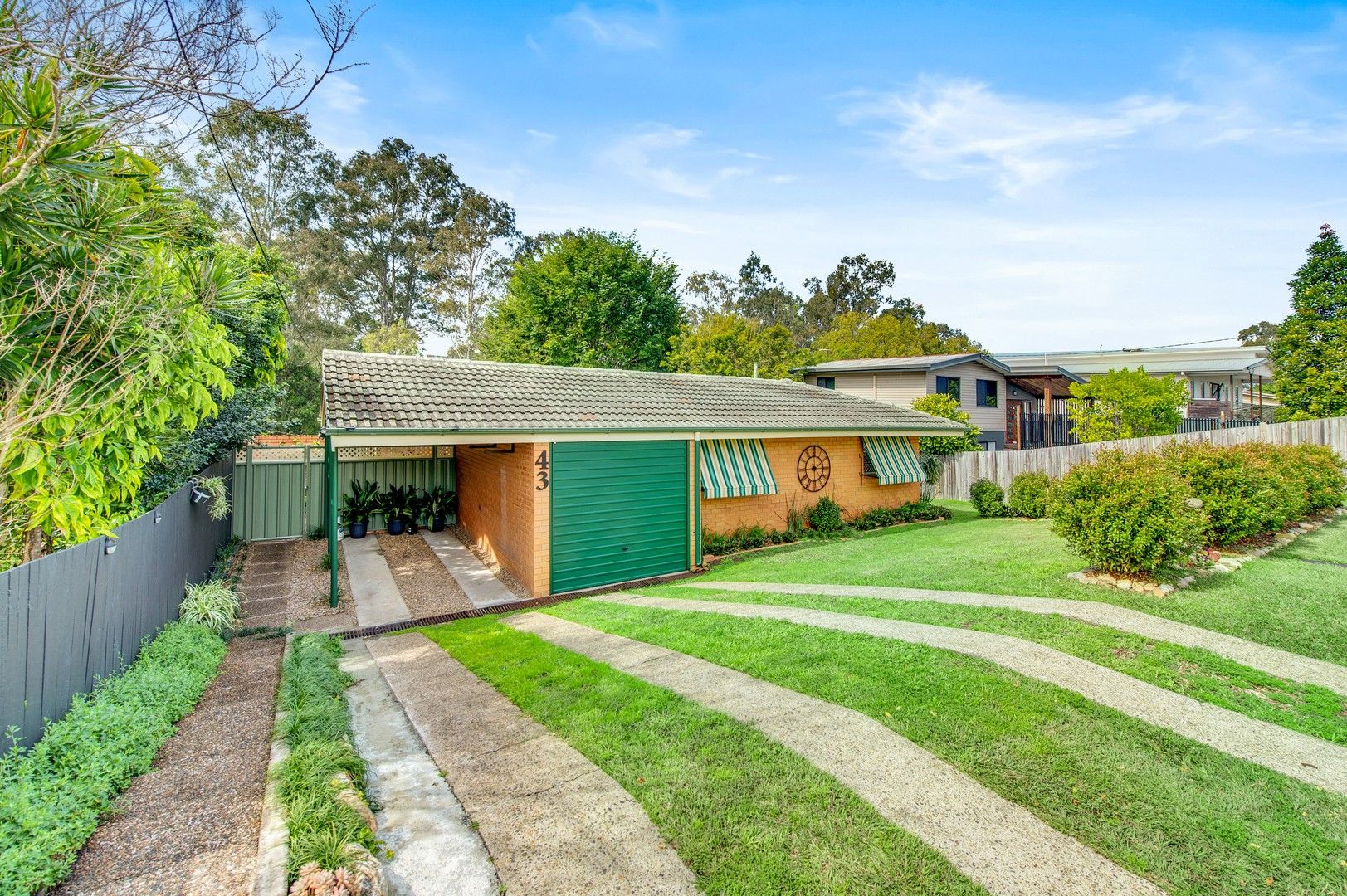 3 bedrooms House in 43 Kooringal Drive JINDALEE QLD, 4074