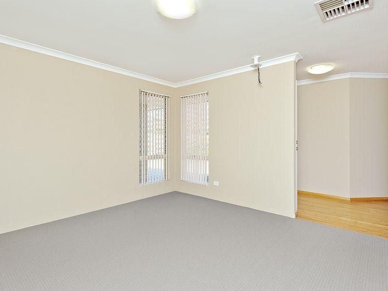 18A Noreatt Place, LEEMING WA 6149, Image 1