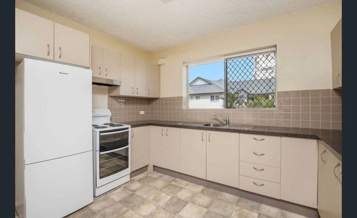 Additional image 5 of 34/224 Marine Parade, Labrador QLD 4215