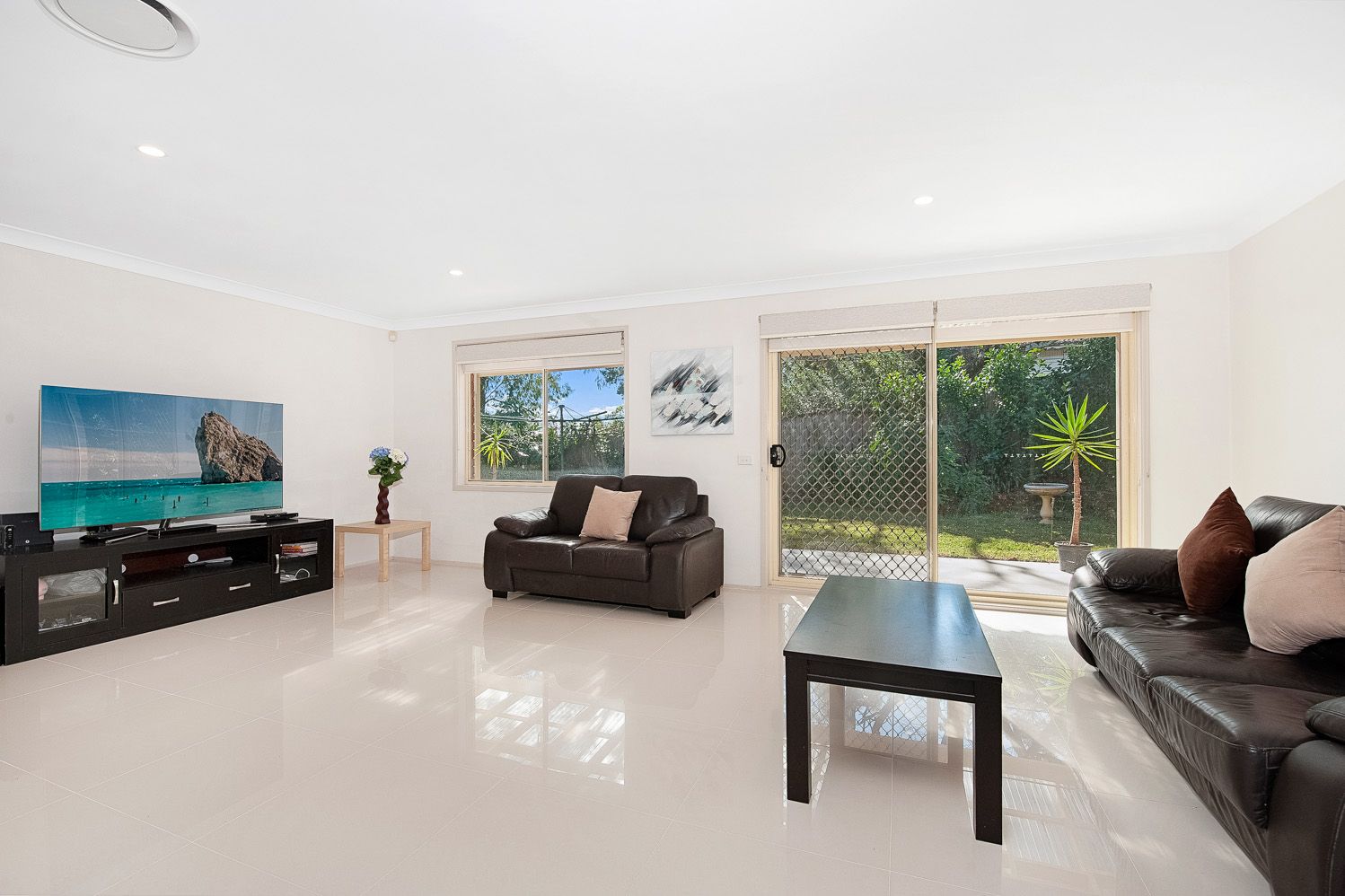 8 Hillsborough Court, Cherrybrook NSW 2126, Image 2