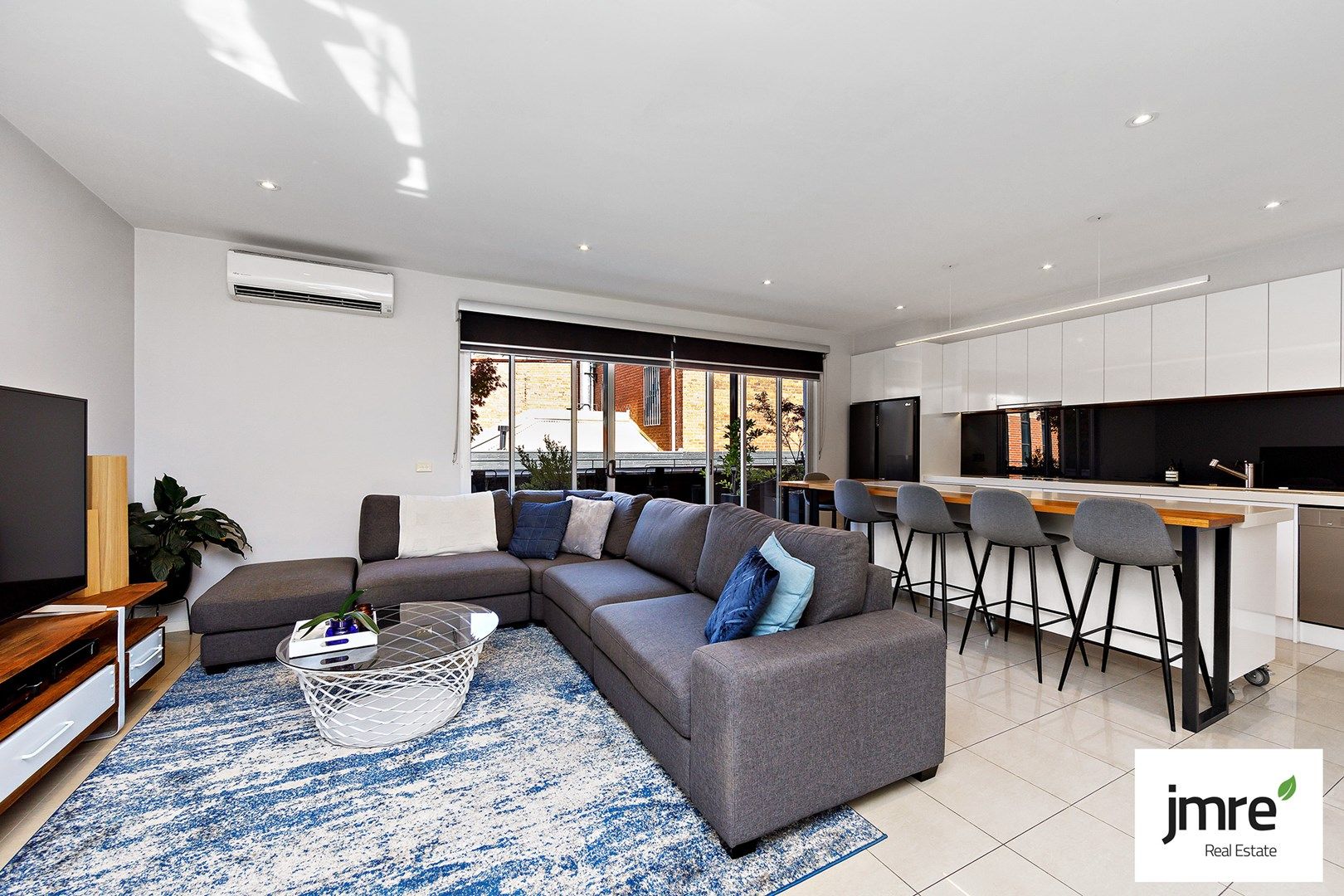 2 bedrooms Apartment / Unit / Flat in 1/2 Queensberry Place NORTH MELBOURNE VIC, 3051