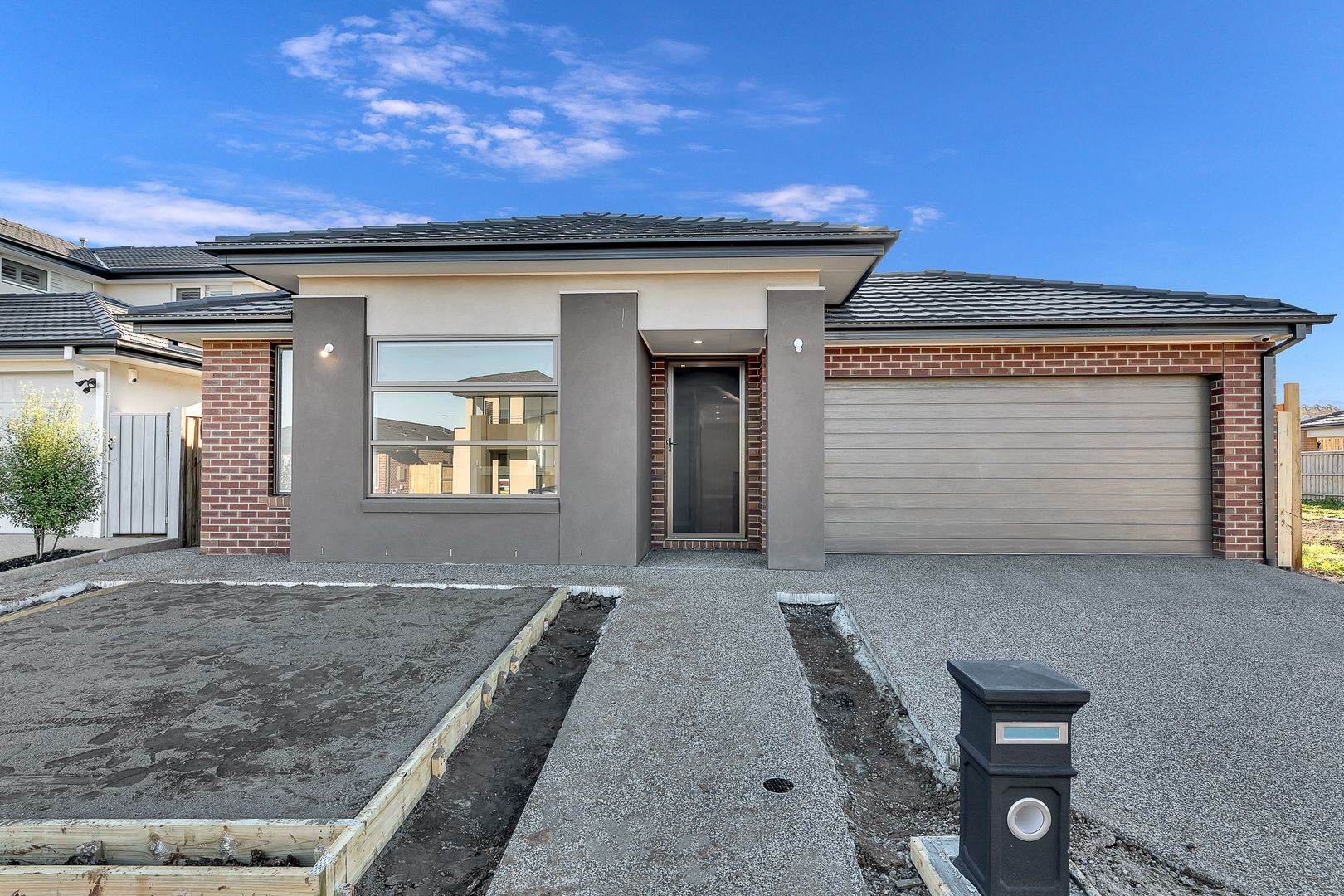 4 bedrooms House in 17 Langdon Drive WYNDHAM VALE VIC, 3024