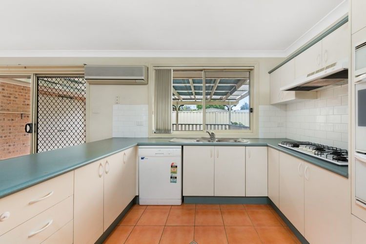 3 Cass Court, Currans Hill NSW 2567, Image 2