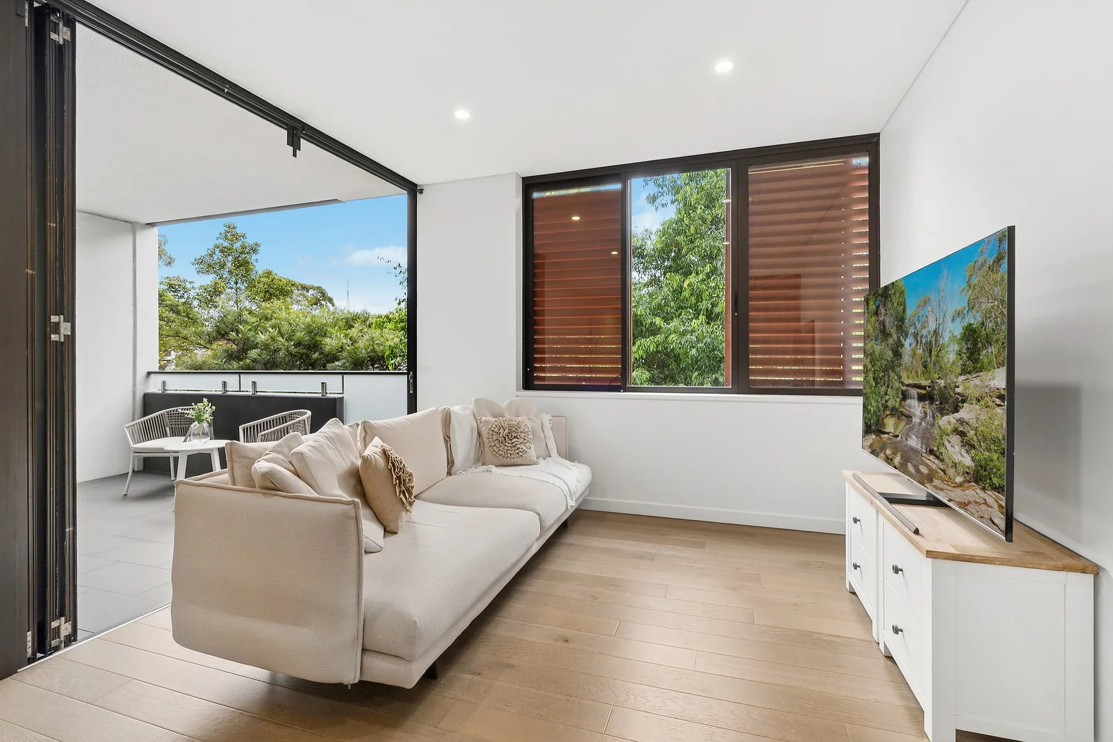 304/14-18 Finlayson Street, Lane Cove NSW 2066