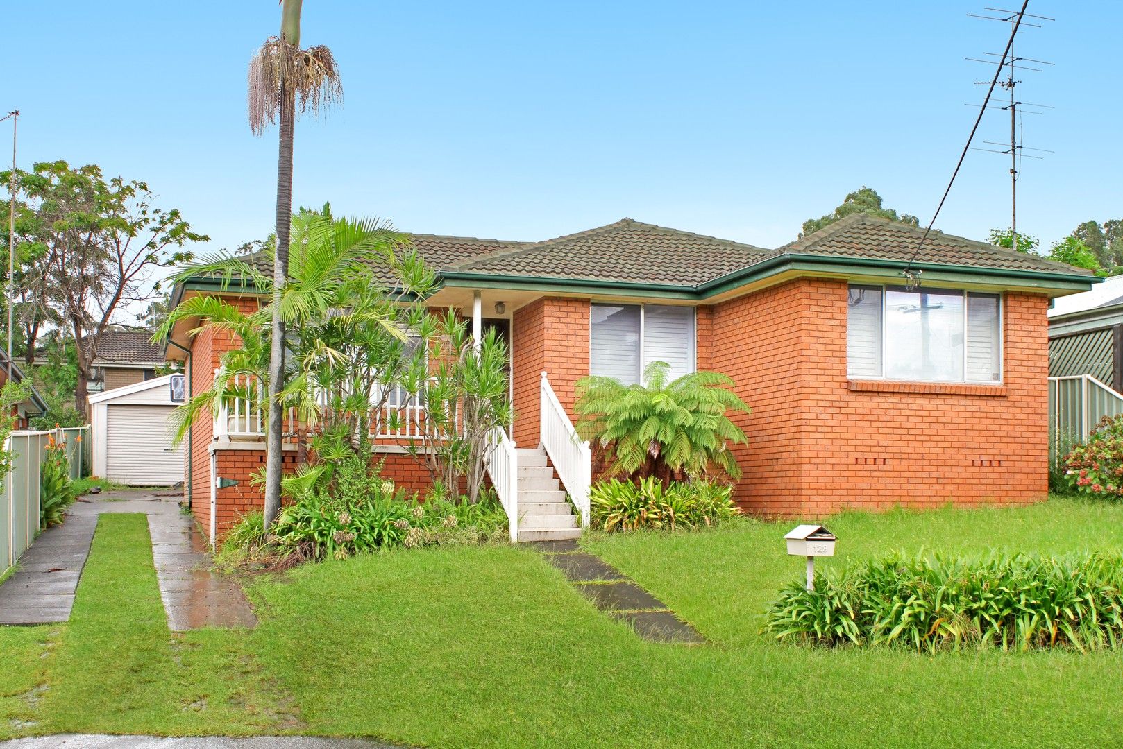 3 bedrooms House in 128 Laver Road DAPTO NSW, 2530