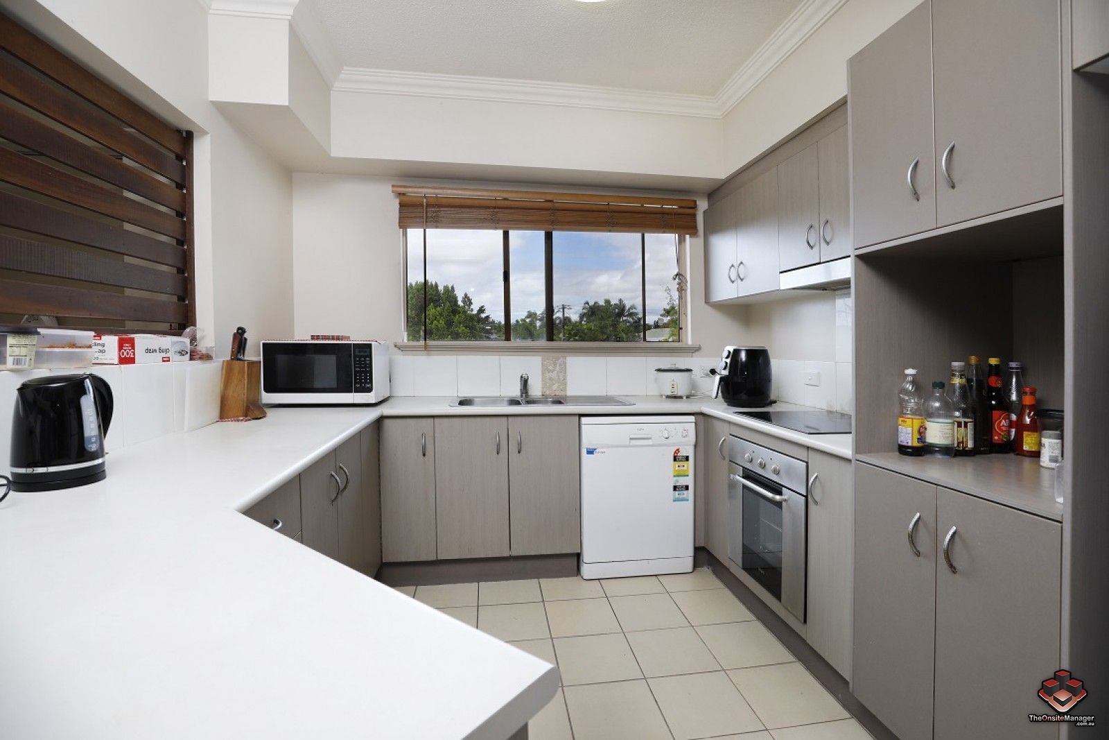 216/55-57 Clifton Road, Clifton Beach QLD 4879, Image 2