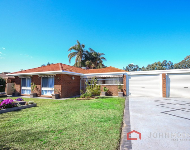 16 Karoom Drive, Glenfield Park NSW 2650