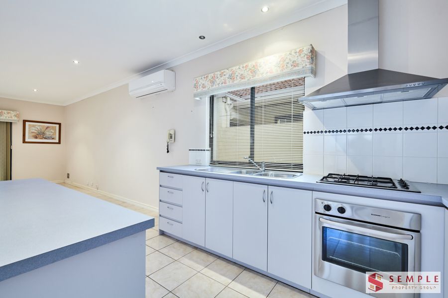 1/231 Hamilton Road, Coogee WA 6166, Image 2