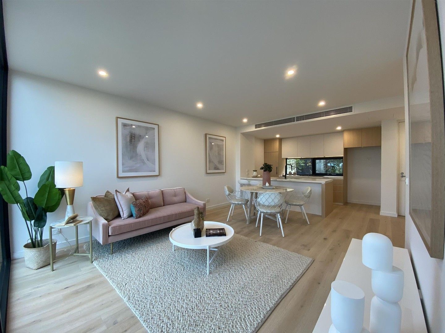 3 bedrooms Townhouse in 2/343 Williamstown Road PORT MELBOURNE VIC, 3207