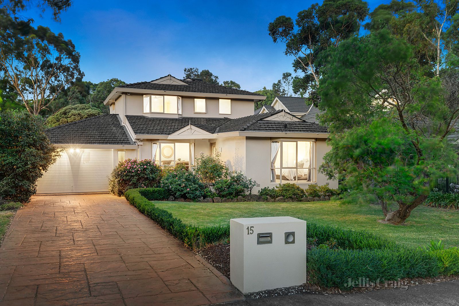 15 Molleton Street, Blackburn VIC 3130, Image 0