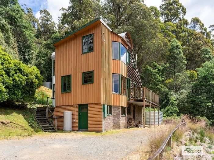 300 Llantwit Road, Woodbridge Property History & Address Research