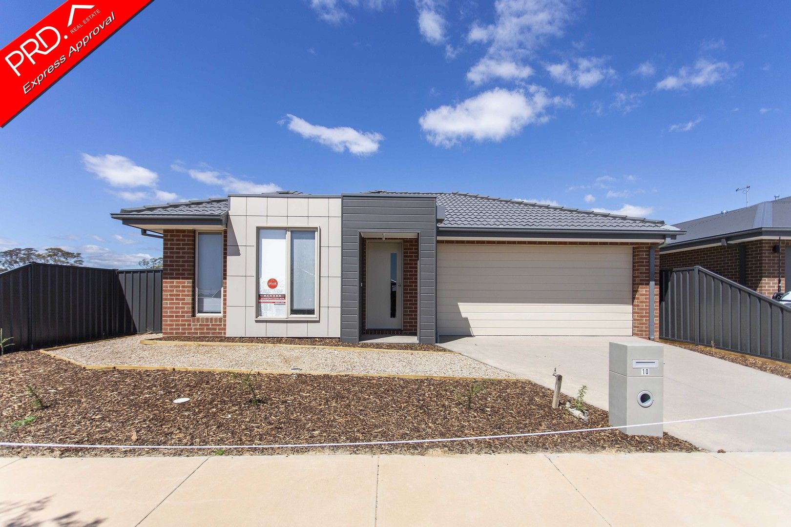 4 bedrooms House in 10 Withers Street HUNTLY VIC, 3551