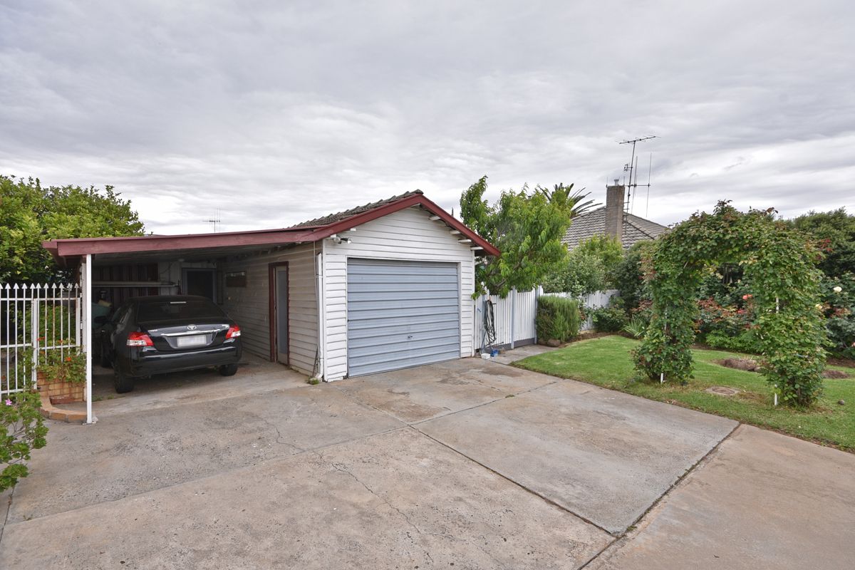 13 Gordon Street, Kangaroo Flat VIC 3555, Image 1