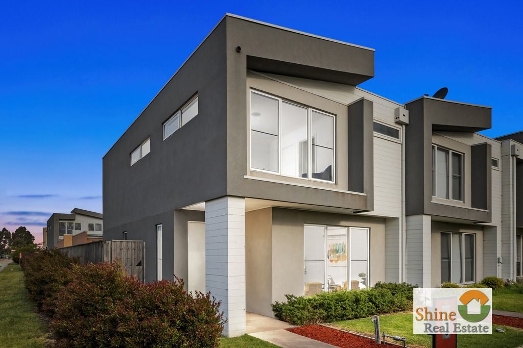 14 Pebblebeach Path, Cranbourne West VIC 3977, Image 1