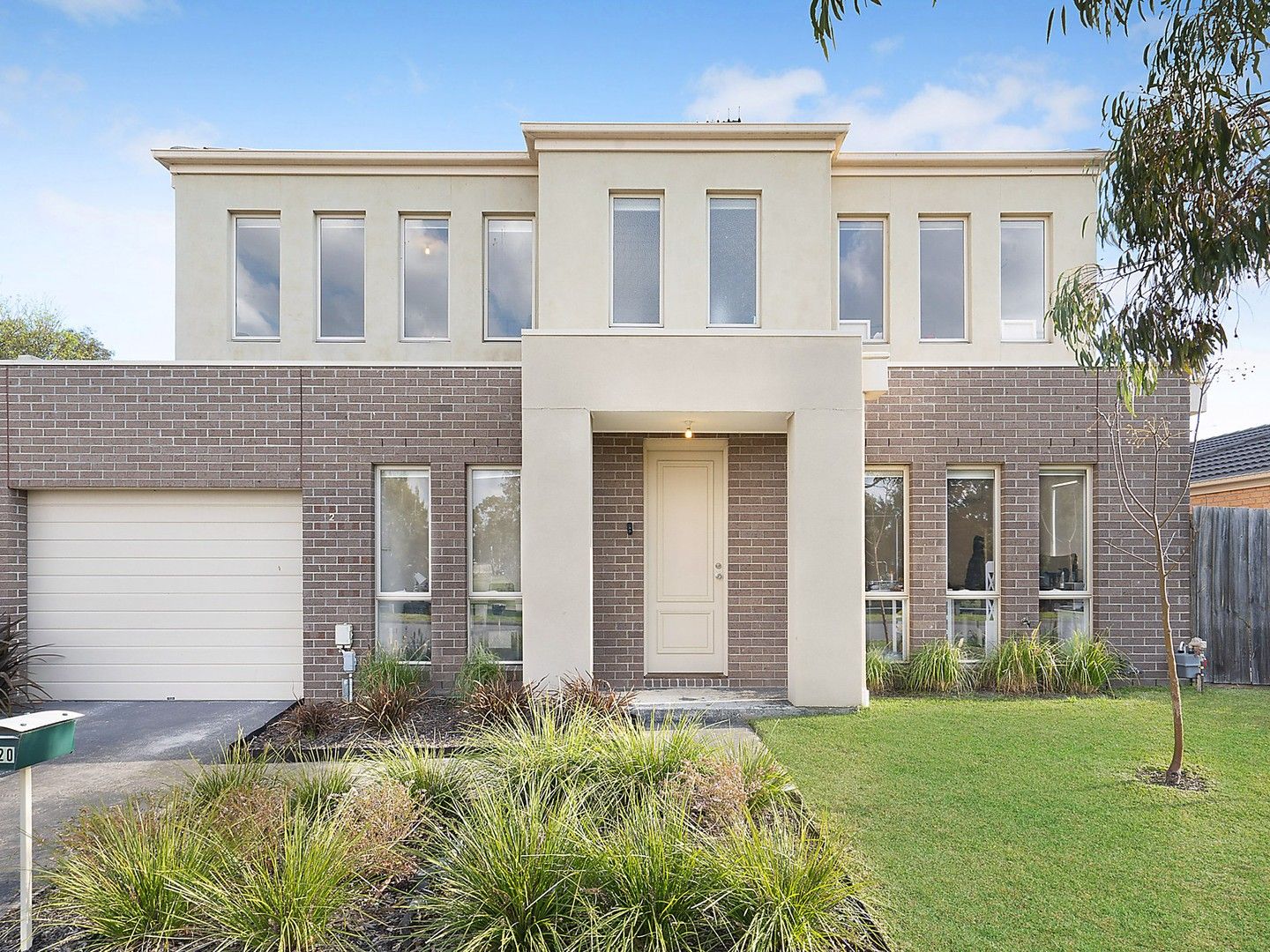 2/18-20 Reefton Court, South Morang VIC 3752, Image 0