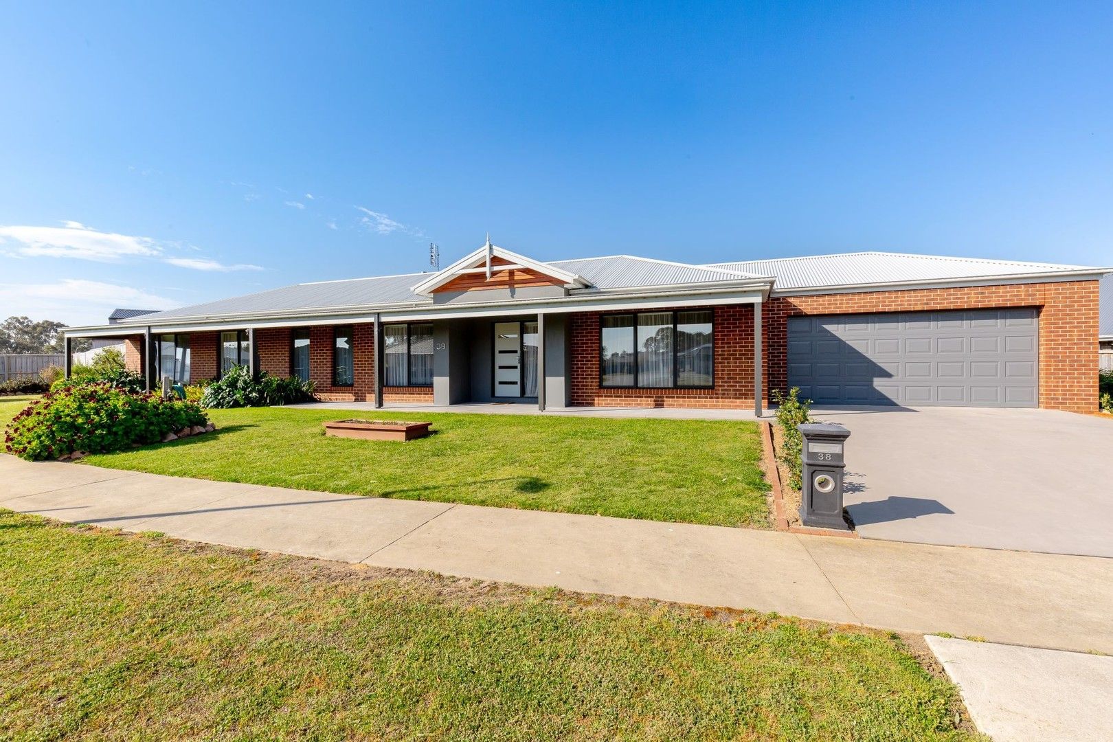 38 Aquabella Drive, Eagle Point VIC 3878, Image 0