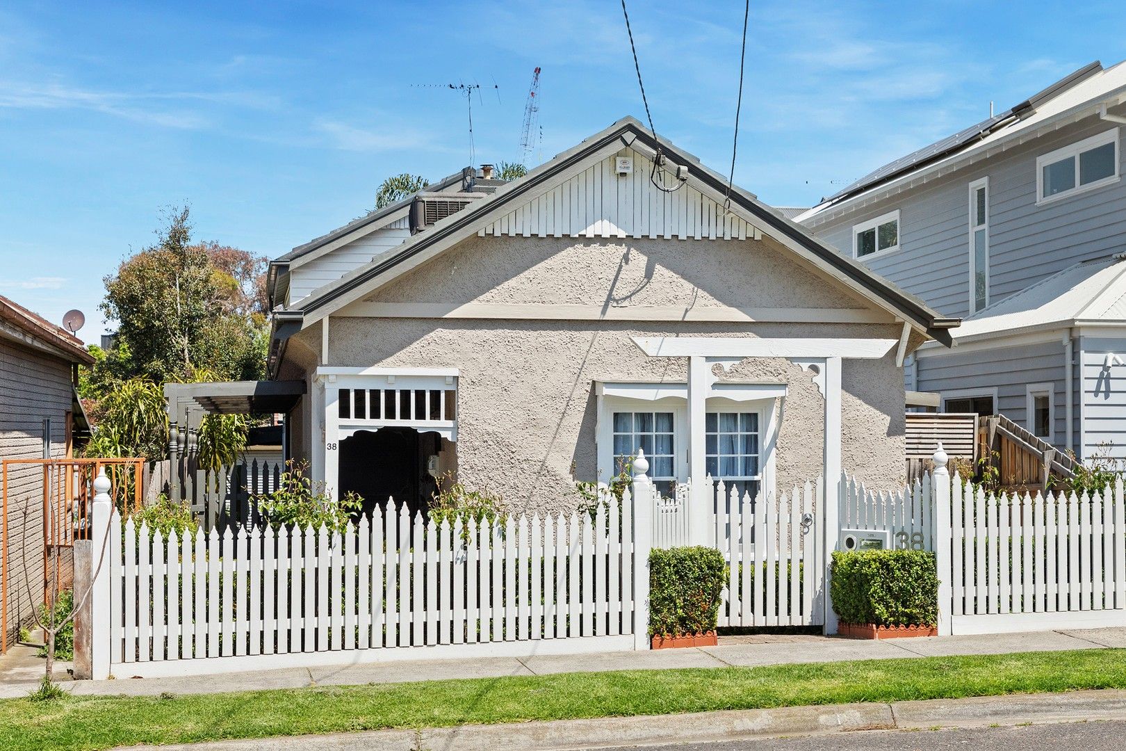 3 bedrooms House in 38 Salisbury Street MOONEE PONDS VIC, 3039