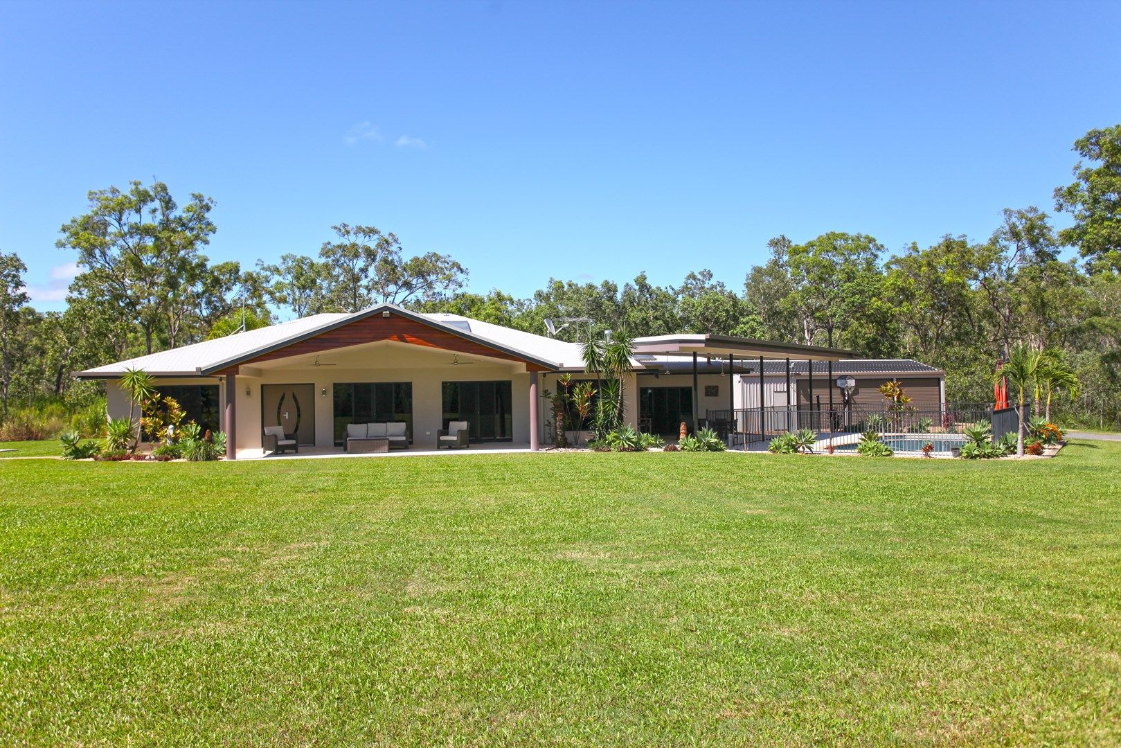 237 Griffiths Rd, Balnagowan QLD 4740, Image 2