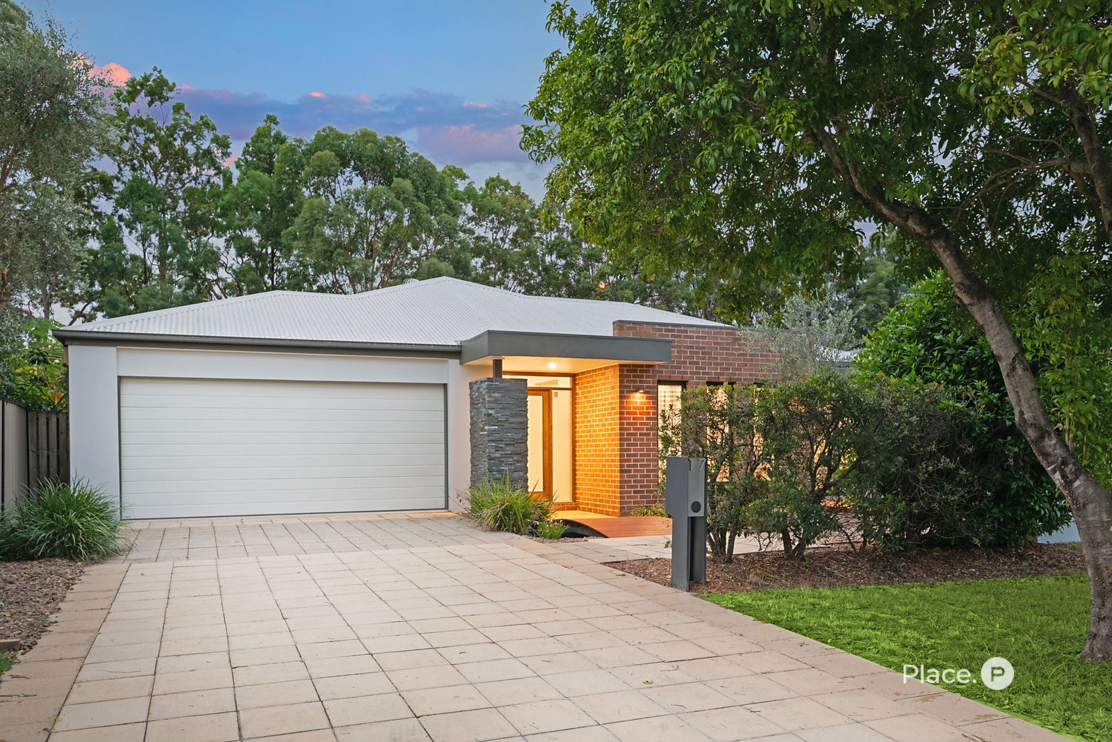 17 Rutherglen Crescent, Calamvale QLD 4116, Image 0