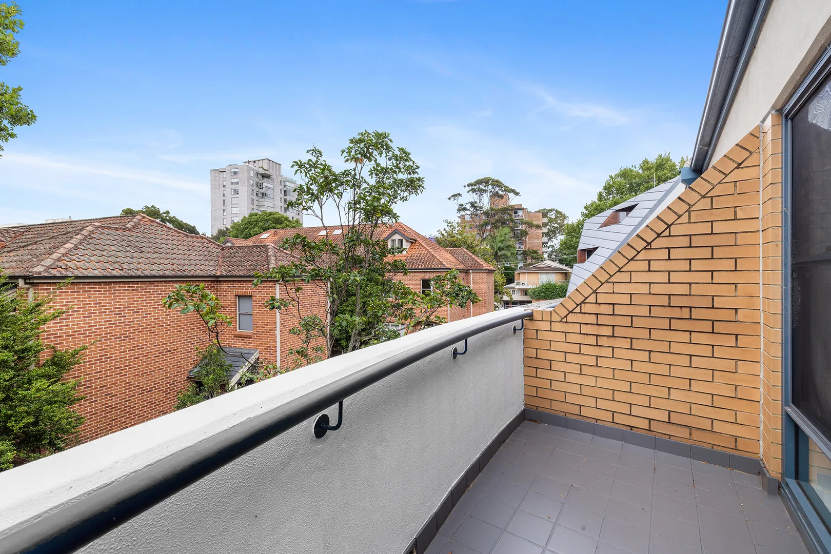 Apartment in Neutral Bay - More