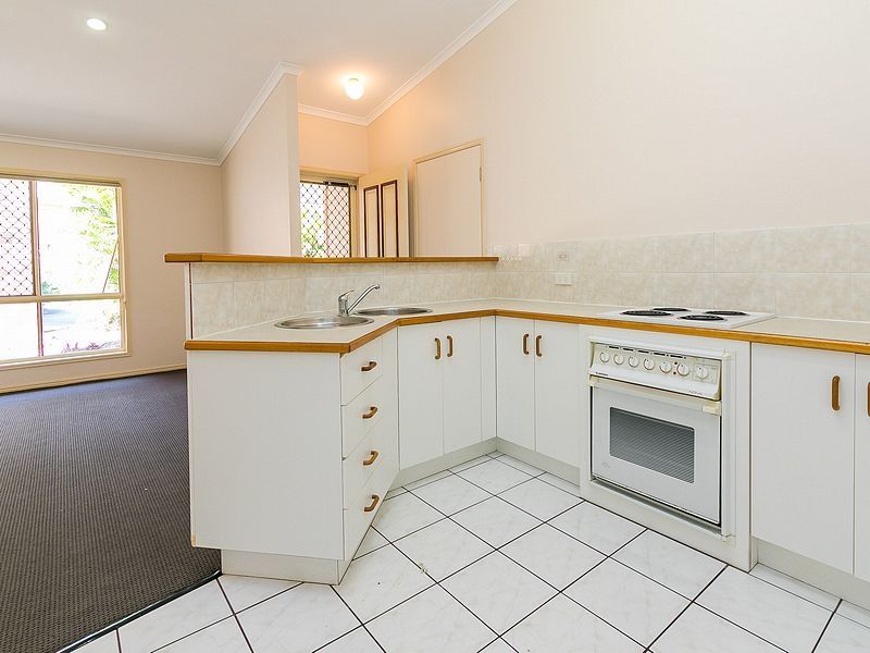 8/137 Freshwater STreet, Torquay QLD 4655, Image 2