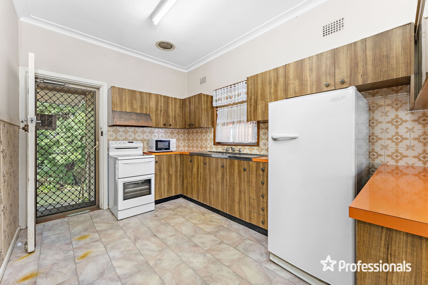 40 Morotai Road, Revesby Heights NSW 2212, Image 2