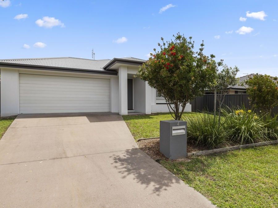 4 Rockpool Avenue, Sandy Beach NSW 2456, Image 1