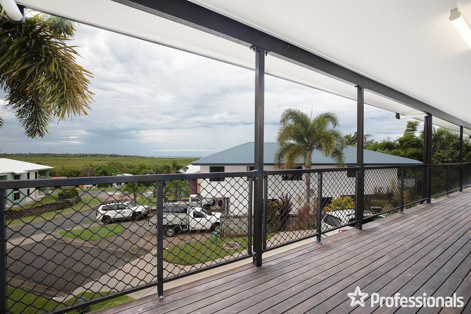 21 Woodlands Drive, Eimeo QLD 4740, Image 2