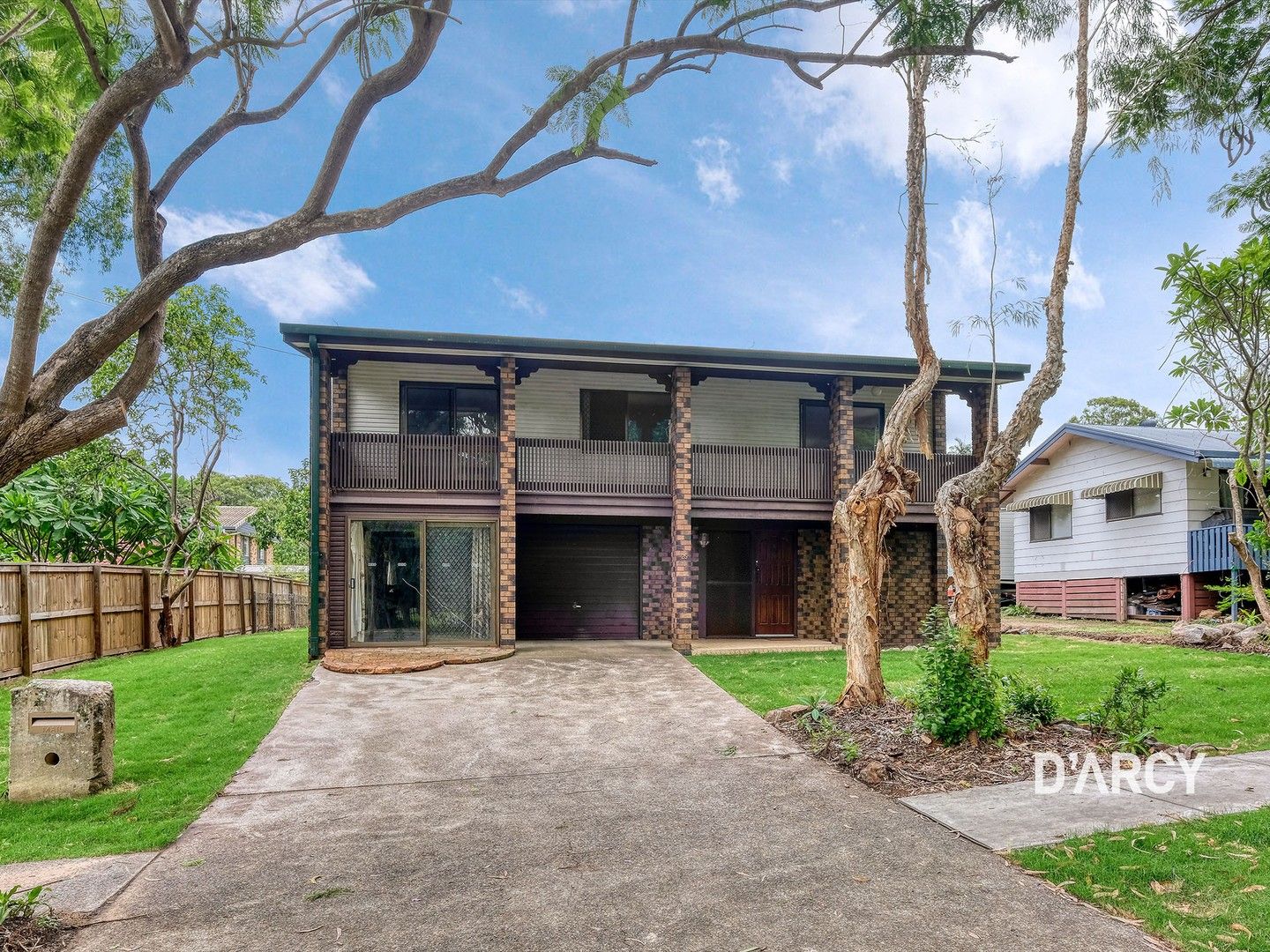 4 bedrooms House in 25 School Rd THE GAP QLD, 4061