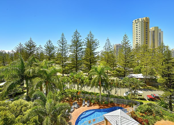 18/1-9 Hughes Avenue, Main Beach QLD 4217