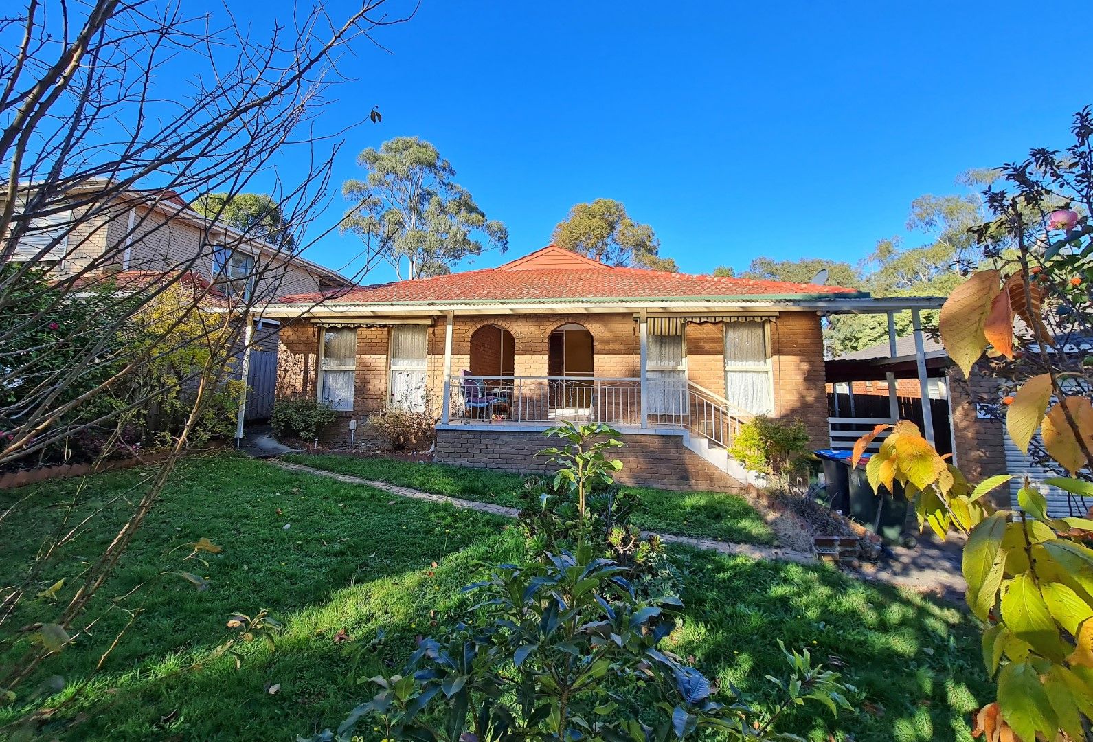 5 bedrooms House in 41 Chartwell Drive WANTIRNA VIC, 3152