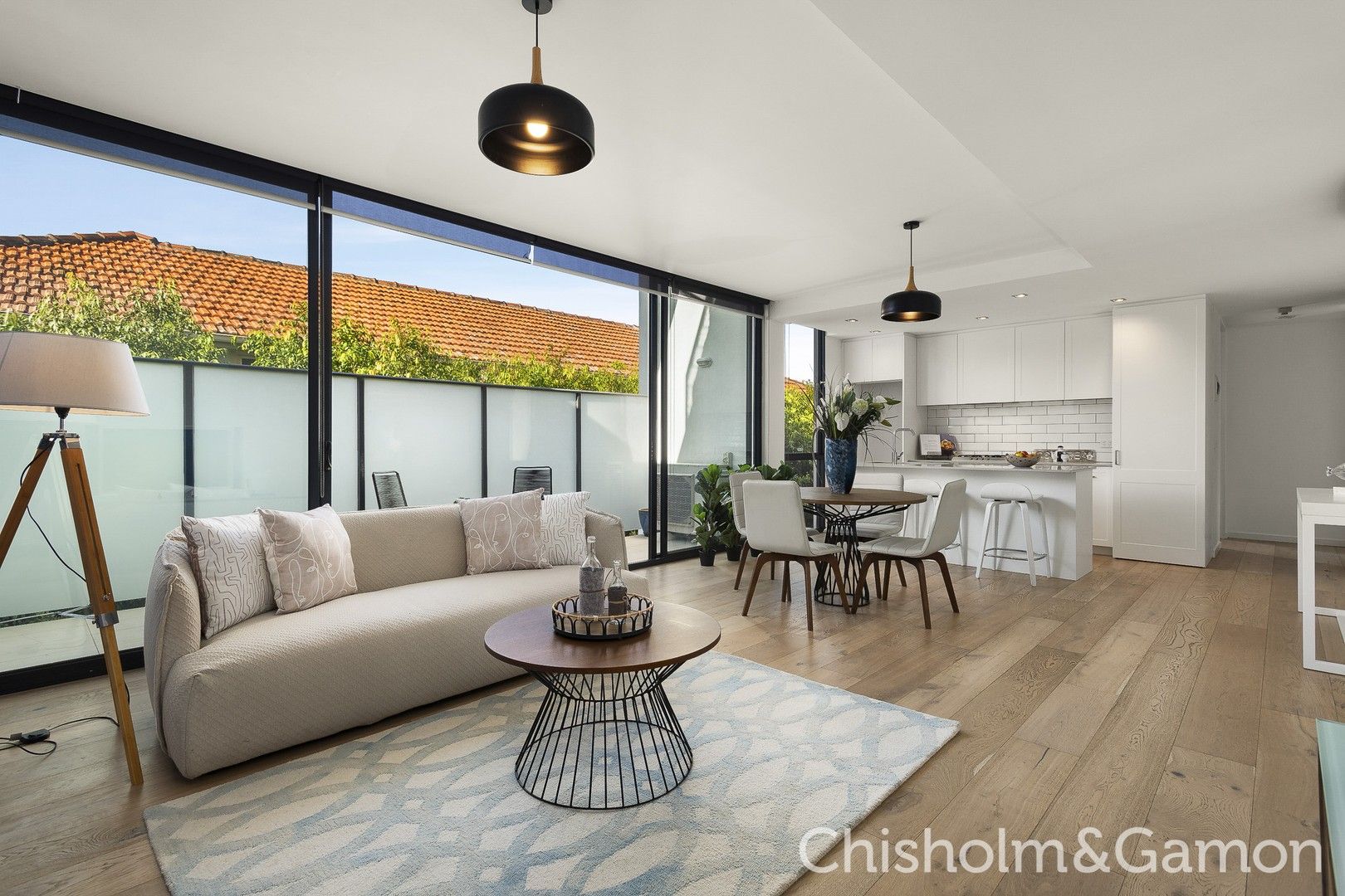 2 bedrooms Apartment / Unit / Flat in 11/17 Pine Avenue ELWOOD VIC, 3184