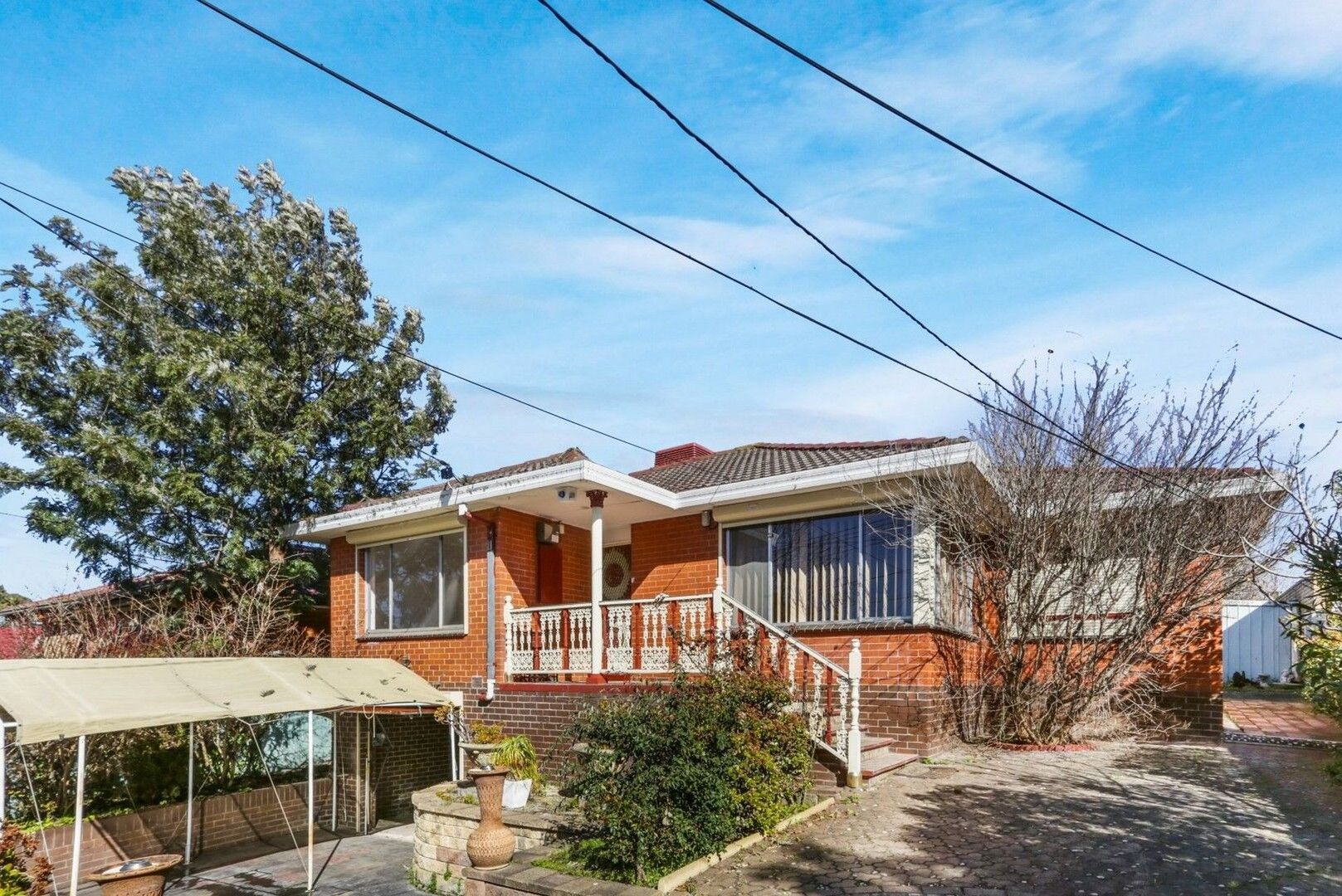 3 bedrooms House in 10 Hillside  Avenue DANDENONG NORTH VIC, 3175