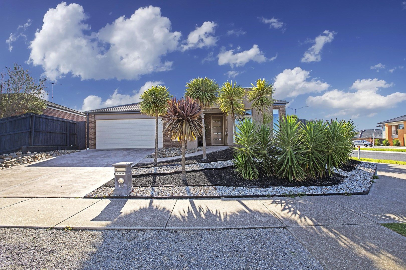 4 bedrooms House in 75 Ironbark Street WAURN PONDS VIC, 3216