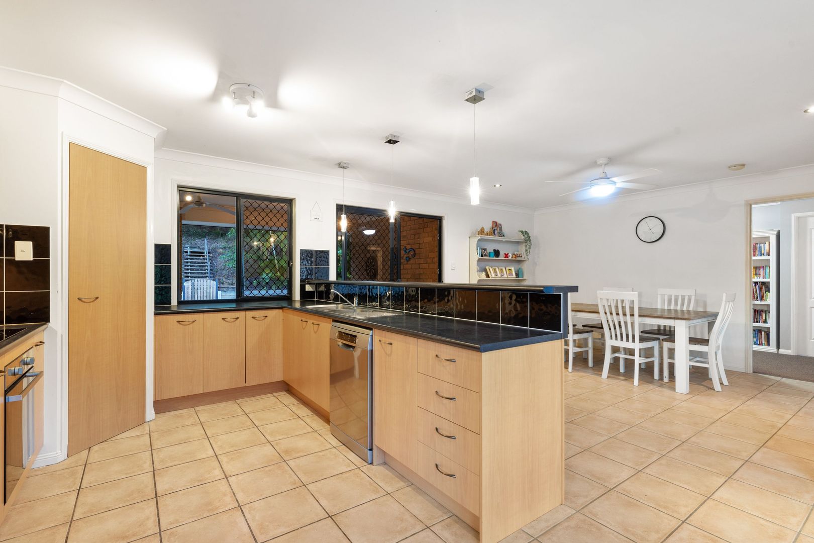 2 Bloomfield Place, Beerwah QLD 4519, Image 2