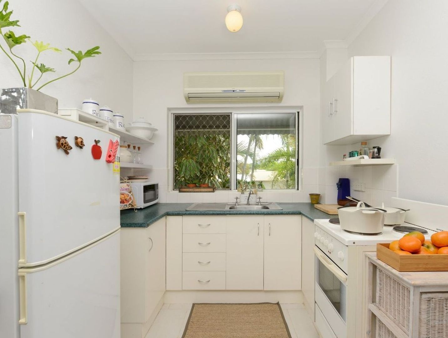 5/346-348 McCoombe Street, Mooroobool QLD 4870, Image 2