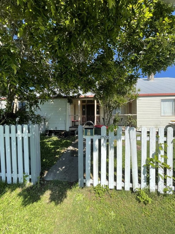 2 bedrooms Apartment / Unit / Flat in 6/46 Barker Street CASINO NSW, 2470