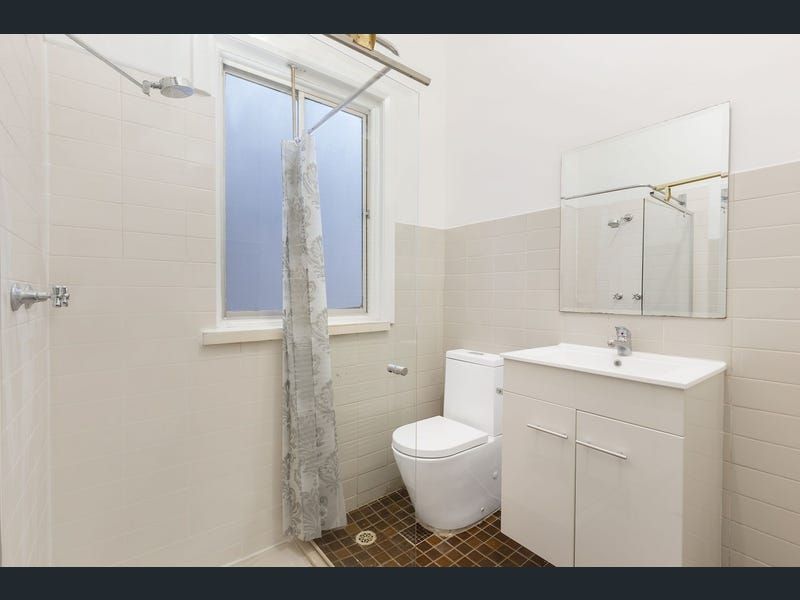 2 bedrooms Apartment / Unit / Flat in 2/39 Military Road NEUTRAL BAY NSW, 2089