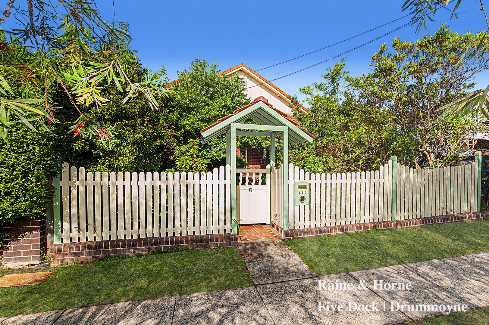 5 bedrooms House in 225 Queen Street CONCORD WEST NSW, 2138