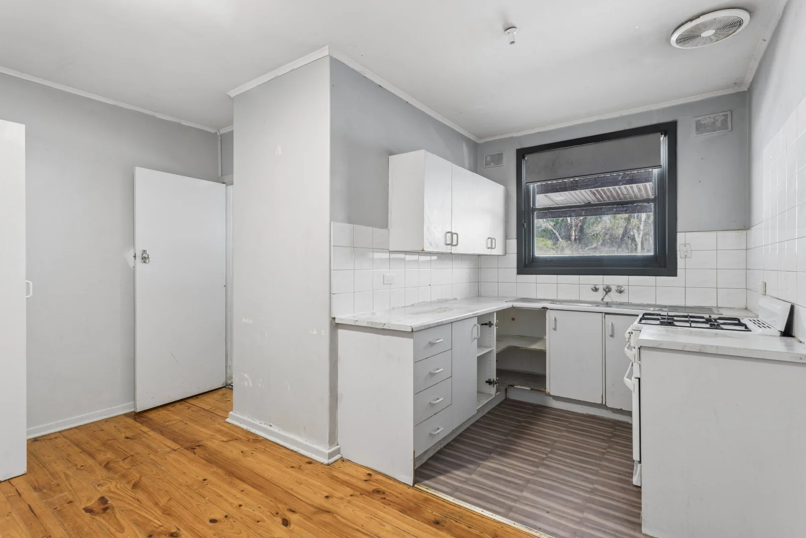 Additional image 8 of 33 McCabe Avenue, Parafield Gardens SA 5107