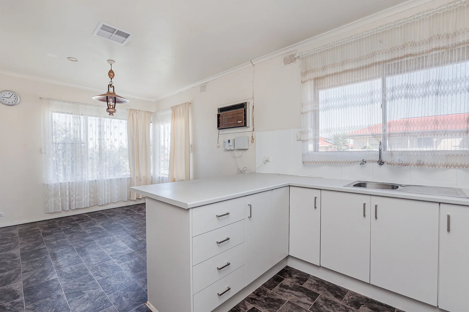 Additional image 4 of 2 Canberra Crescent, Valley View SA 5093