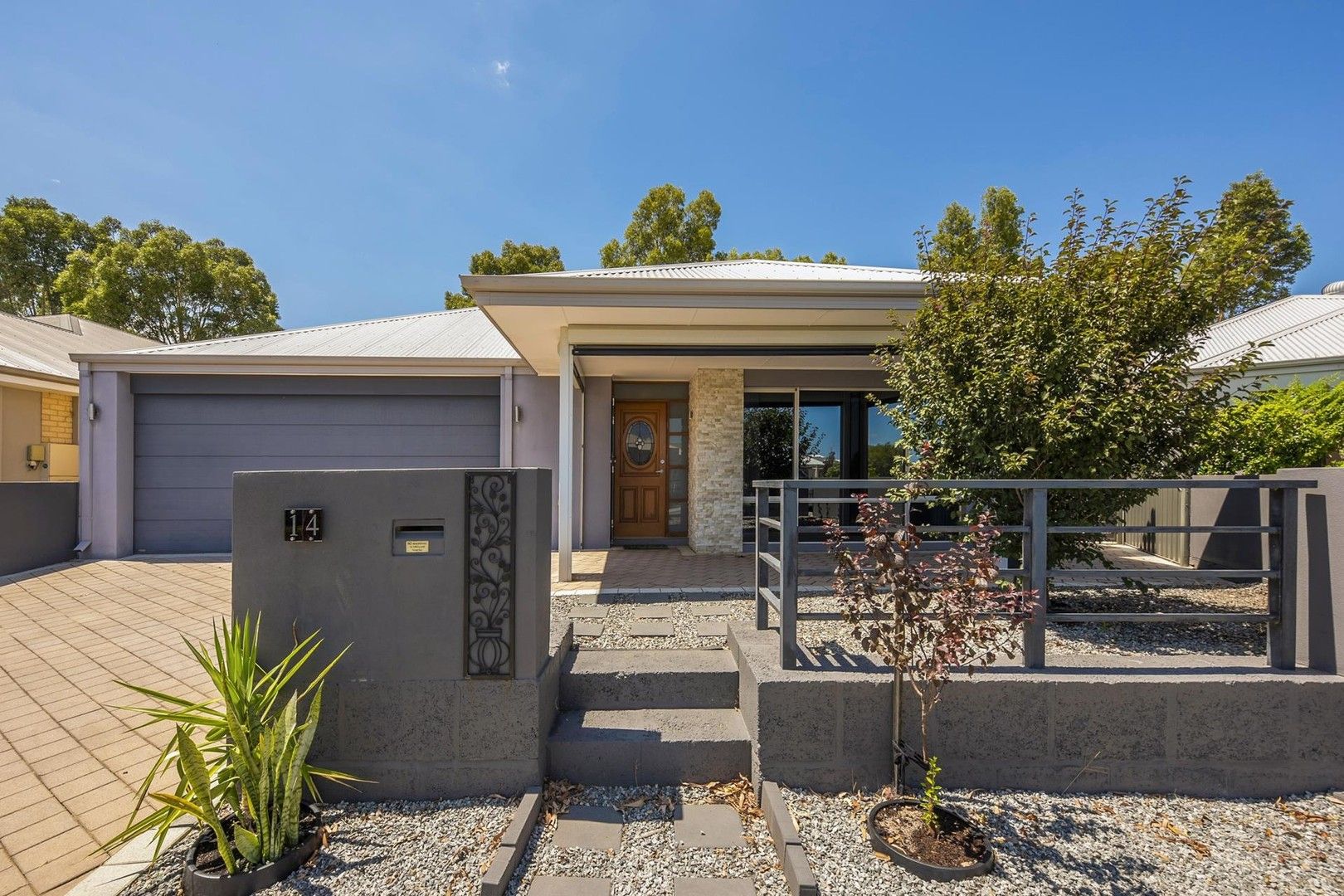 3 bedrooms House in 14 Barrington Avenue CHAMPION LAKES WA, 6111