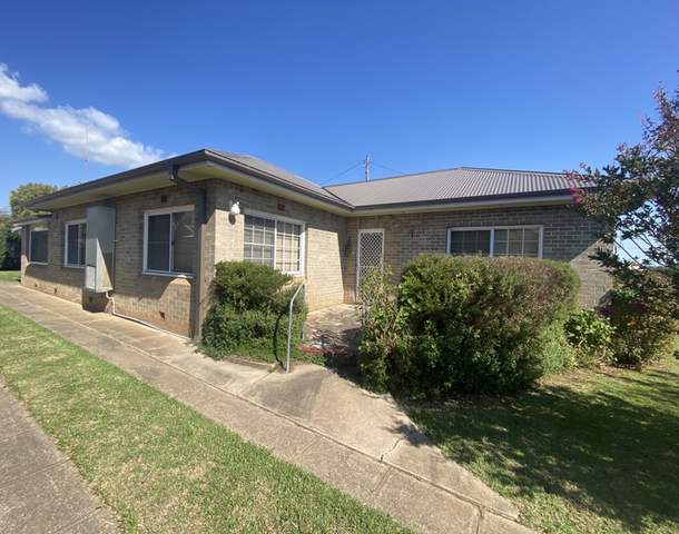 48 Currawong Street, Young NSW 2594